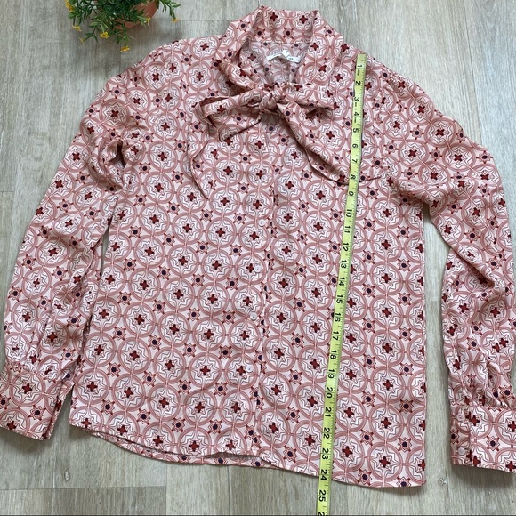 Avec Les Filles Pussy Bow Tie Neck Printed Blouse - Picture 8 of 10